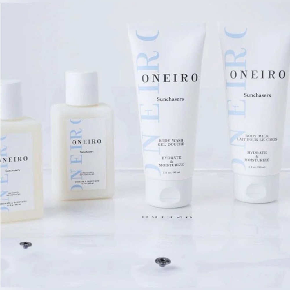 Oneiro Two Travel Sets White Travel Size